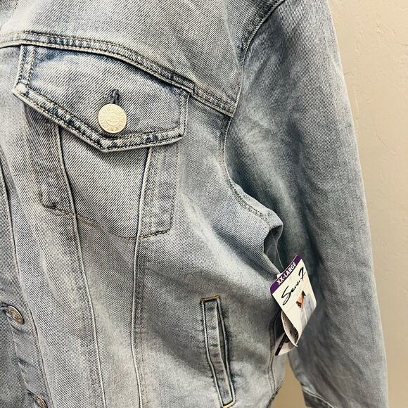 Seven7 Women’s Denim Trucker Jacket Light Wash Size XXL (A0128) NWT - Picture 2 of 7